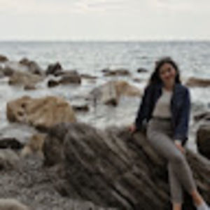 Meet your Posher, Adriana